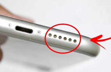 Cách vệ sinh khi loa iPhone rè